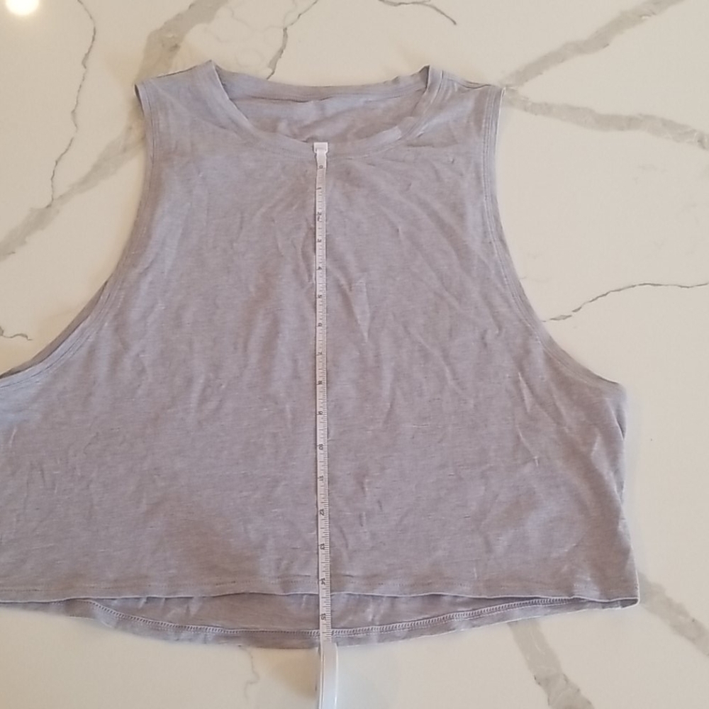 New lululemon cut back crop tank